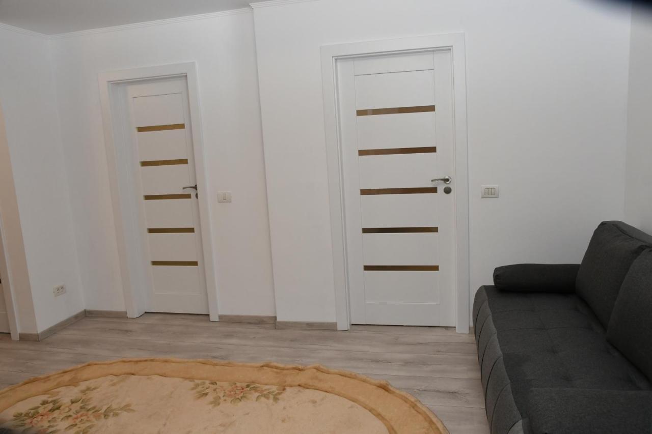 Appartamento Toporasi Apartament Craiova Esterno foto